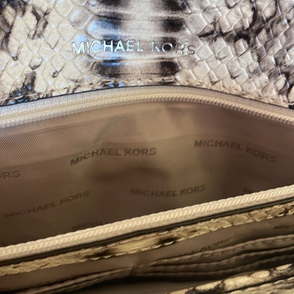 Michael Kors Snakeskin Pattern Crossbody/Clutch Bag—BEAUTIFUL!! New W/O Tags!! - Picture 13 of 16